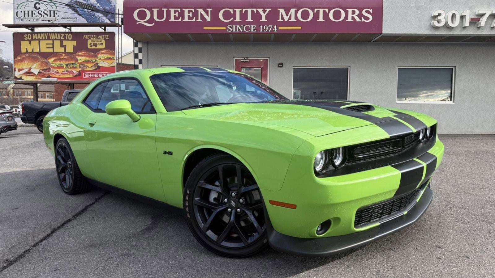 2023 Dodge Challenger R/T's photo