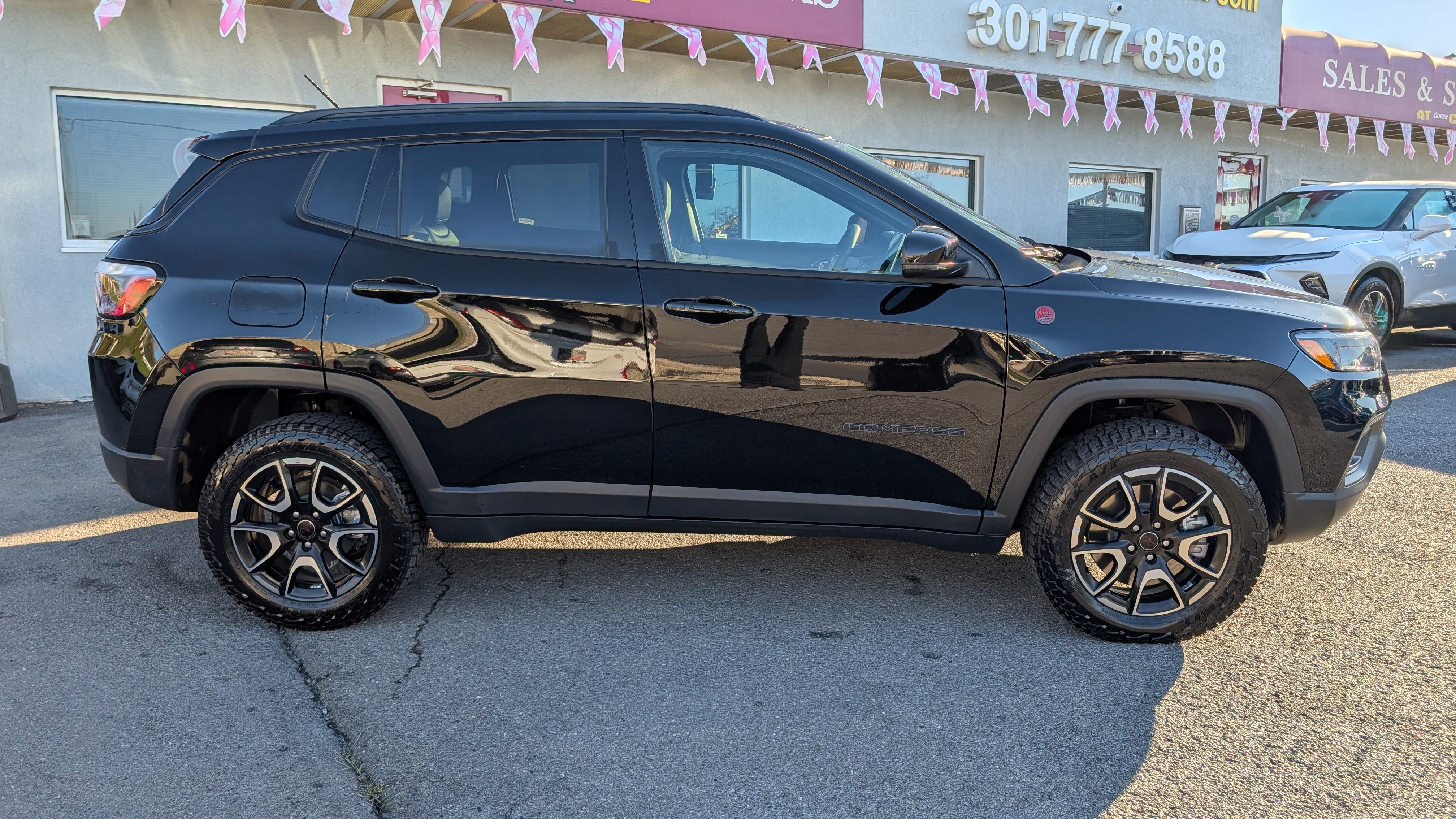 Used 2025 Jeep Compass Trailhawk SUV