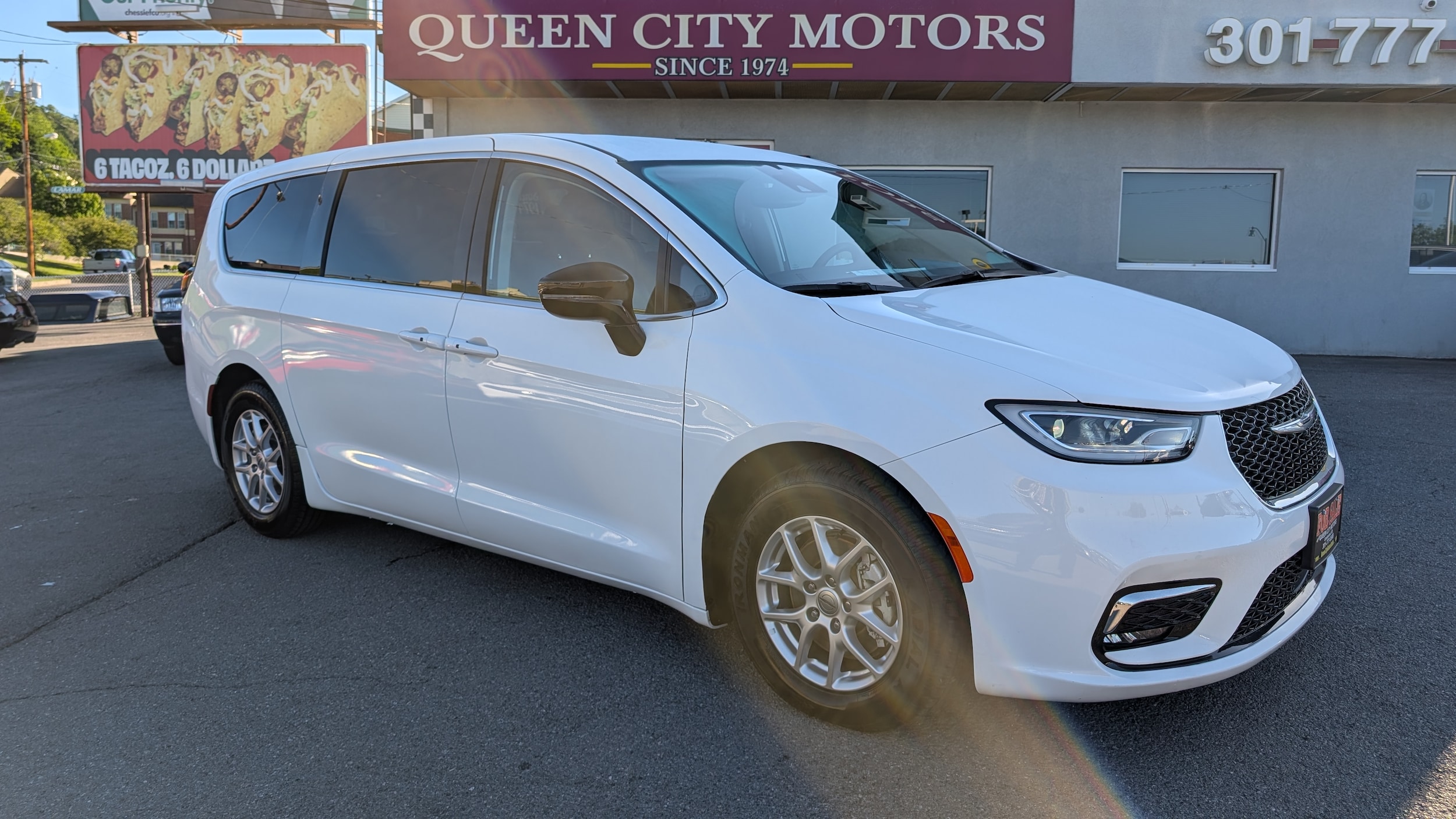 2024 Chrysler Pacifica's photo