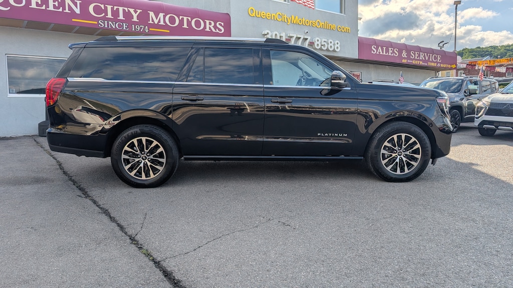 Used 2025 Ford Expedition Max Platinum SUV