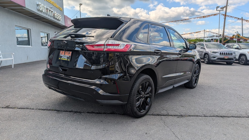 Used 2022 Ford Edge SE SUV