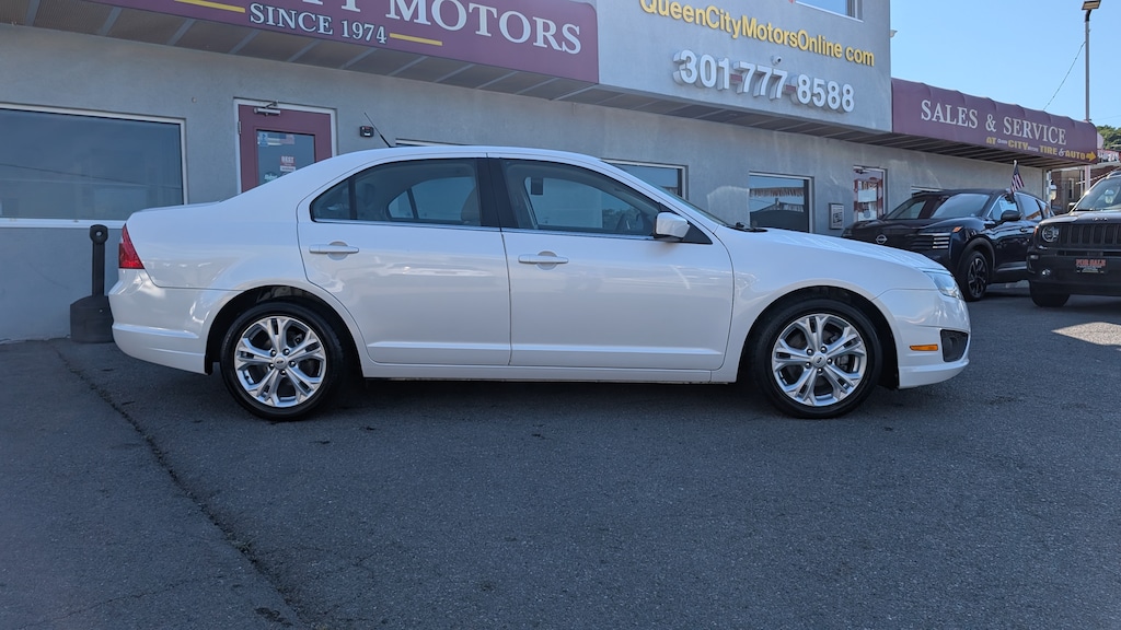 Used 2012 Ford Fusion SE Sedan