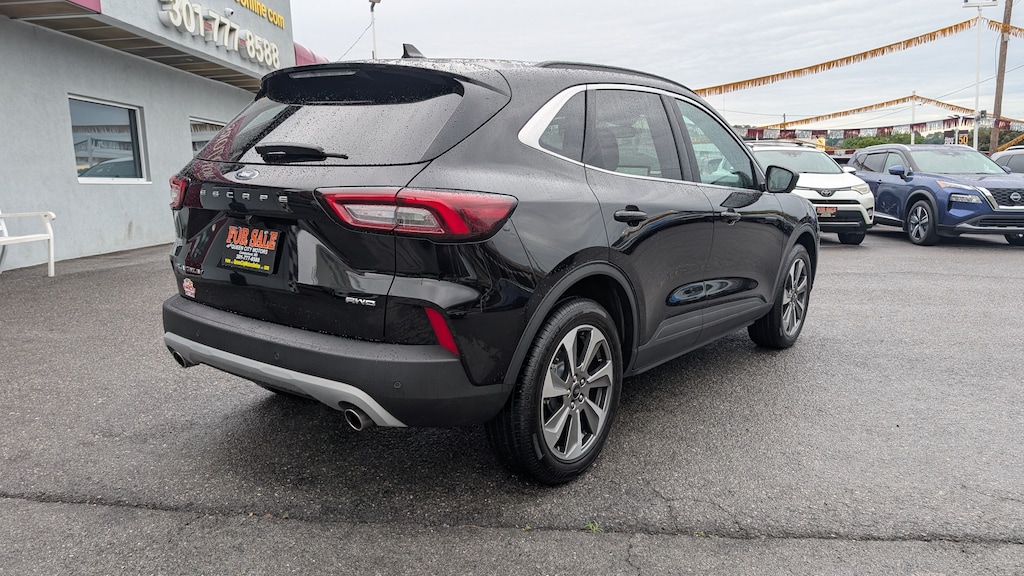 Used 2024 Ford Escape Platinum SUV