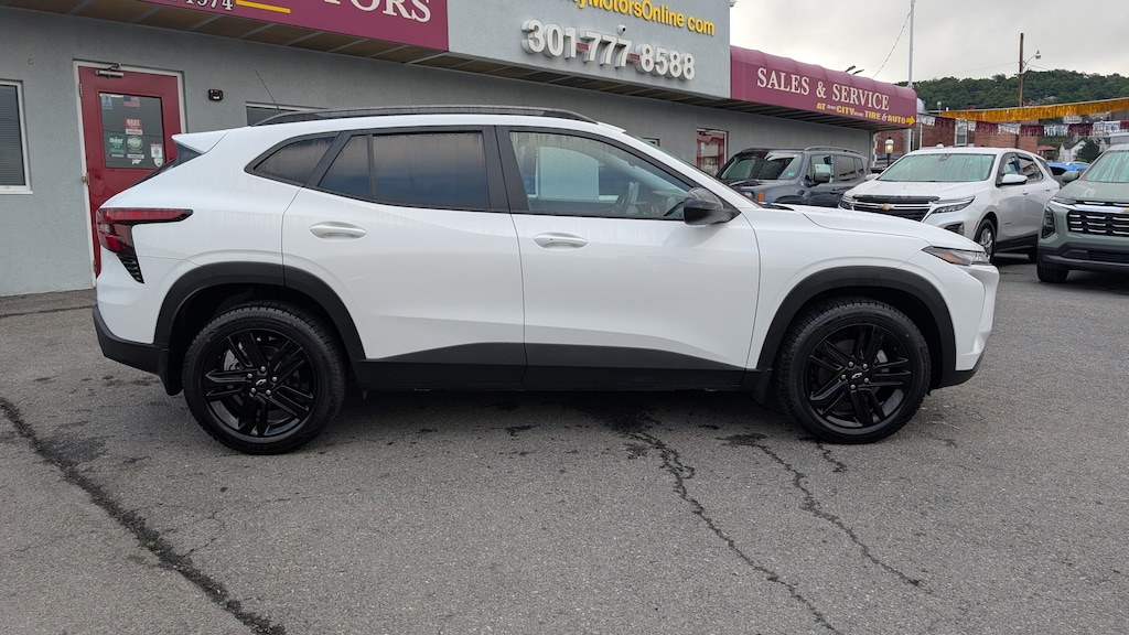 Used 2025 Chevrolet Trax ACTIV SUV