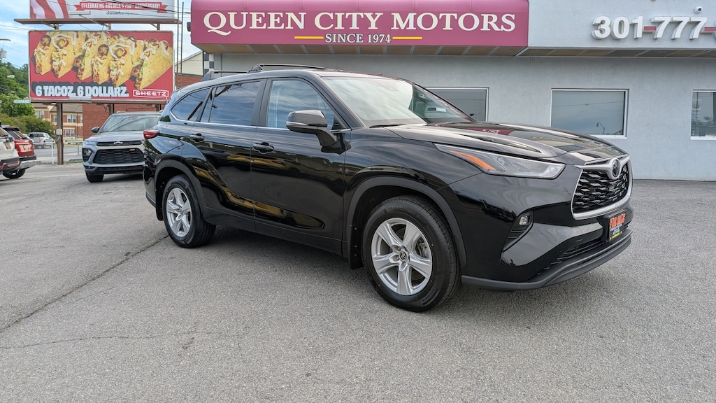 Used 2023 Toyota Highlander LE SUV