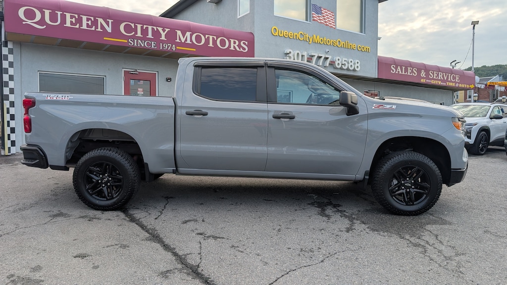 Used 2024 Chevrolet Silverado 1500 Custom Trail Boss Truck Crew Cab