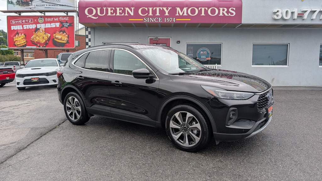 Used 2024 Ford Escape Platinum SUV