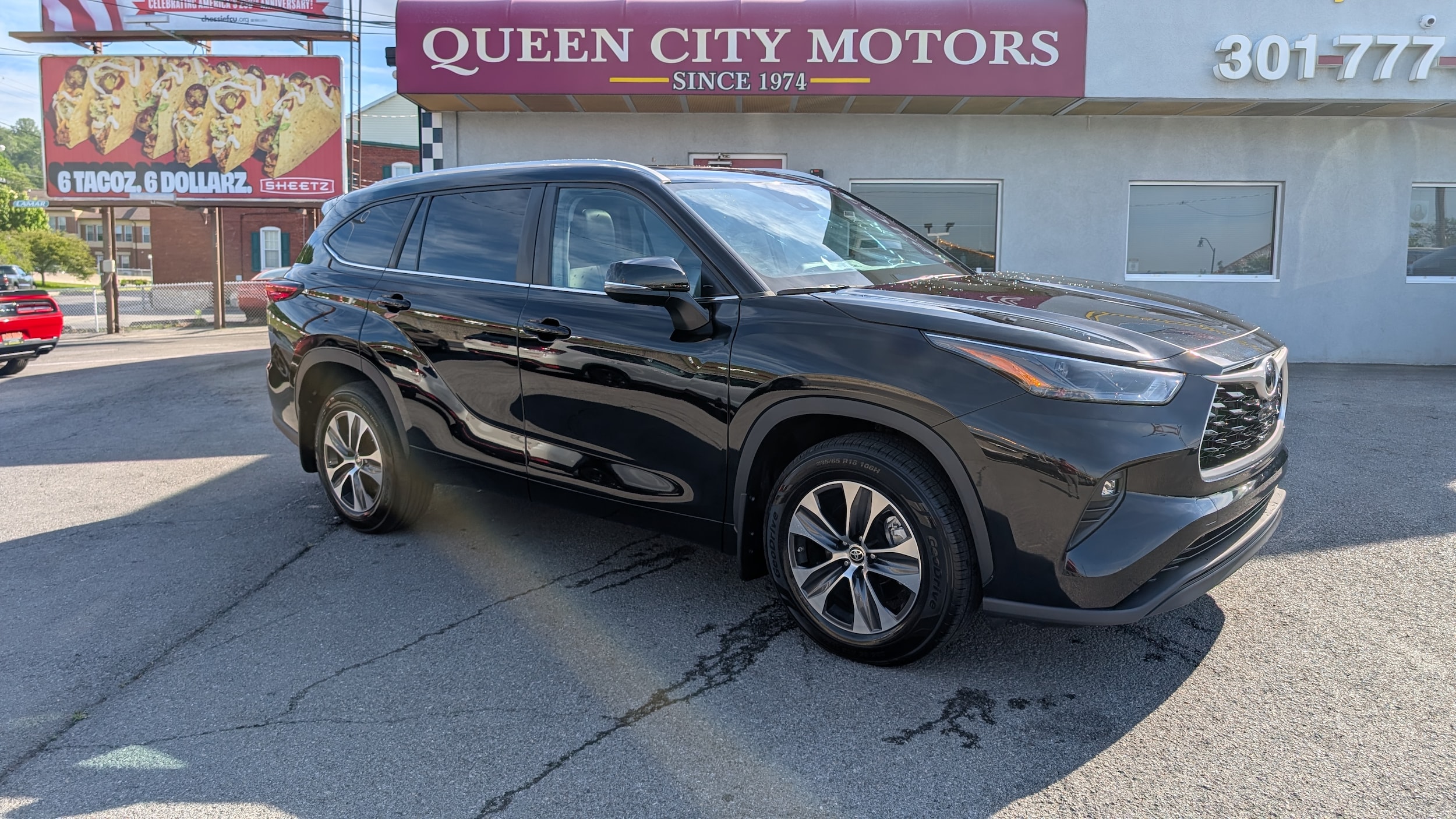 2023 Toyota Highlander XLE AWD's photo