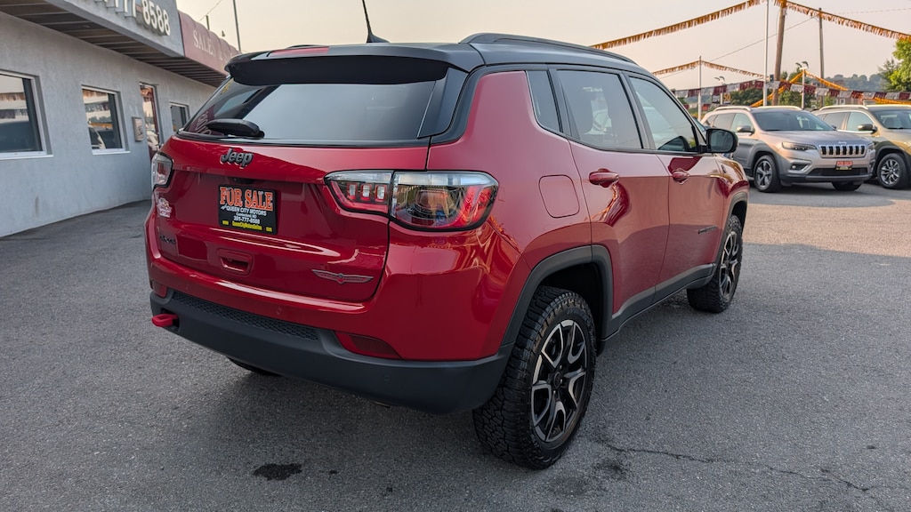 Used 2025 Jeep Compass Trailhawk SUV