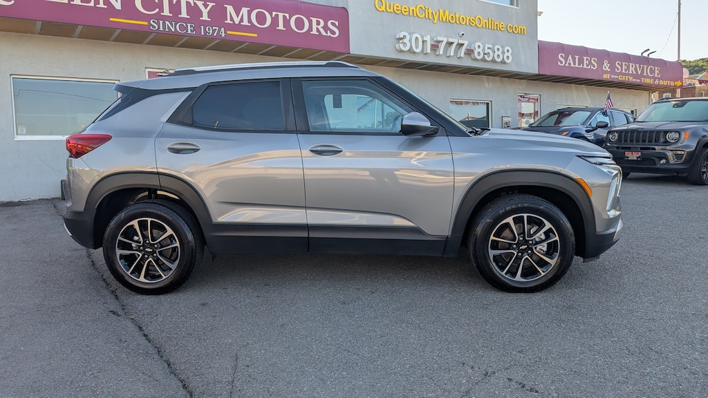 Used 2025 Chevrolet Trailblazer LT SUV