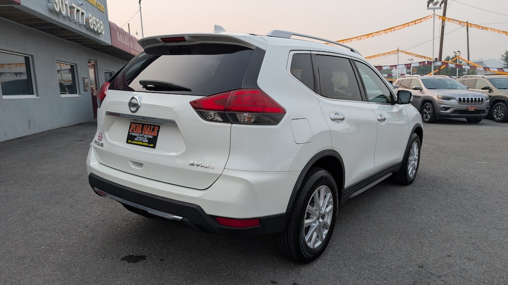 Used 2017 Nissan Rogue SV SUV