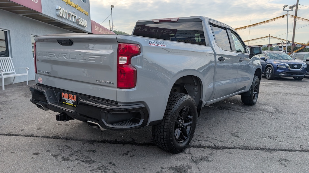 Used 2024 Chevrolet Silverado 1500 Custom Trail Boss Truck Crew Cab
