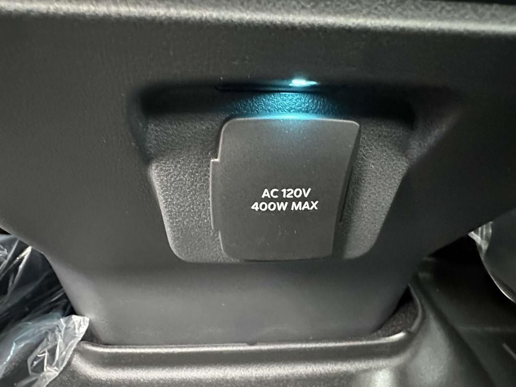 2025 Ford F-150 Lariat - Photo 13