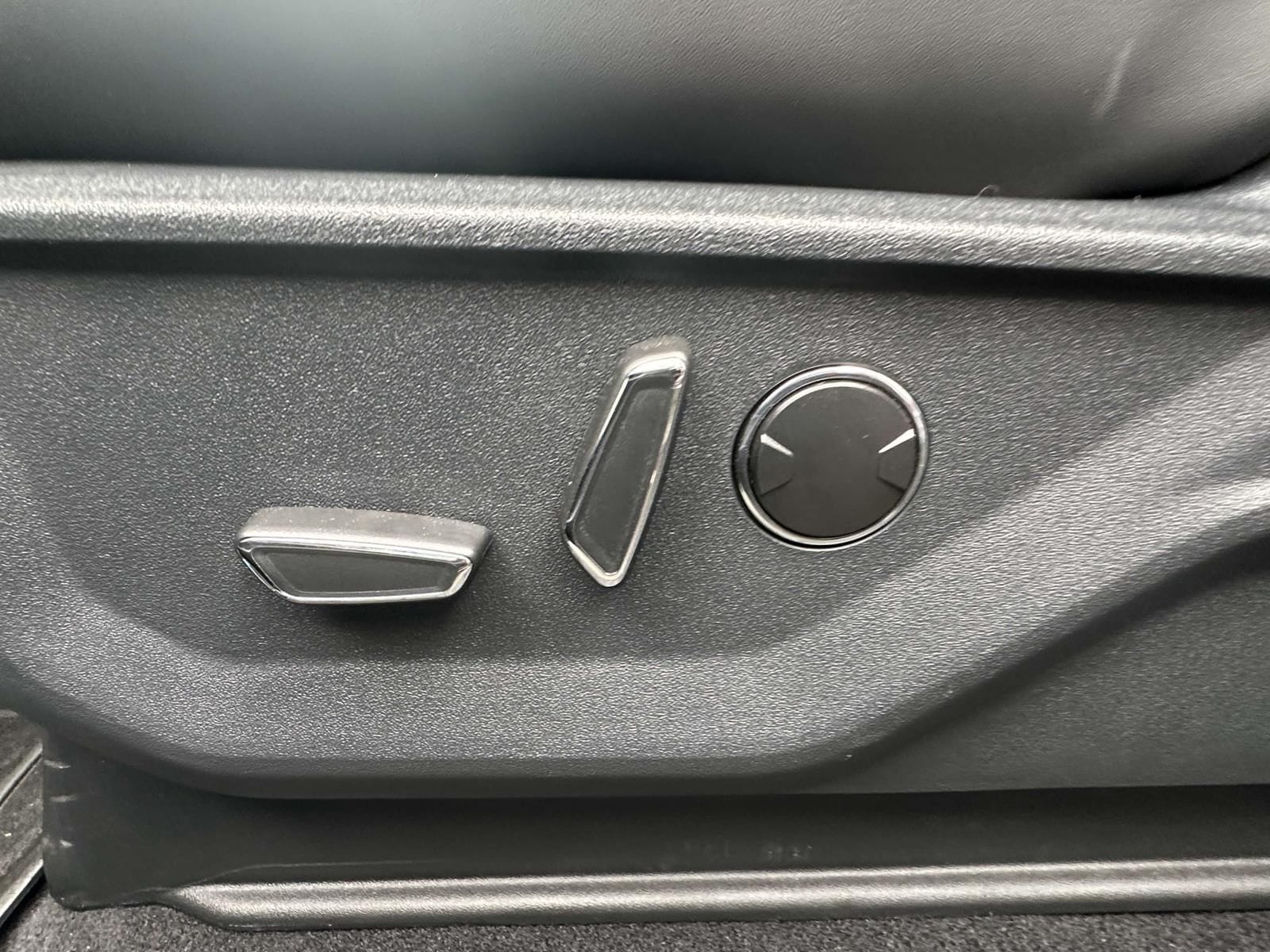 2025 Ford F-150 Lariat - Photo 16
