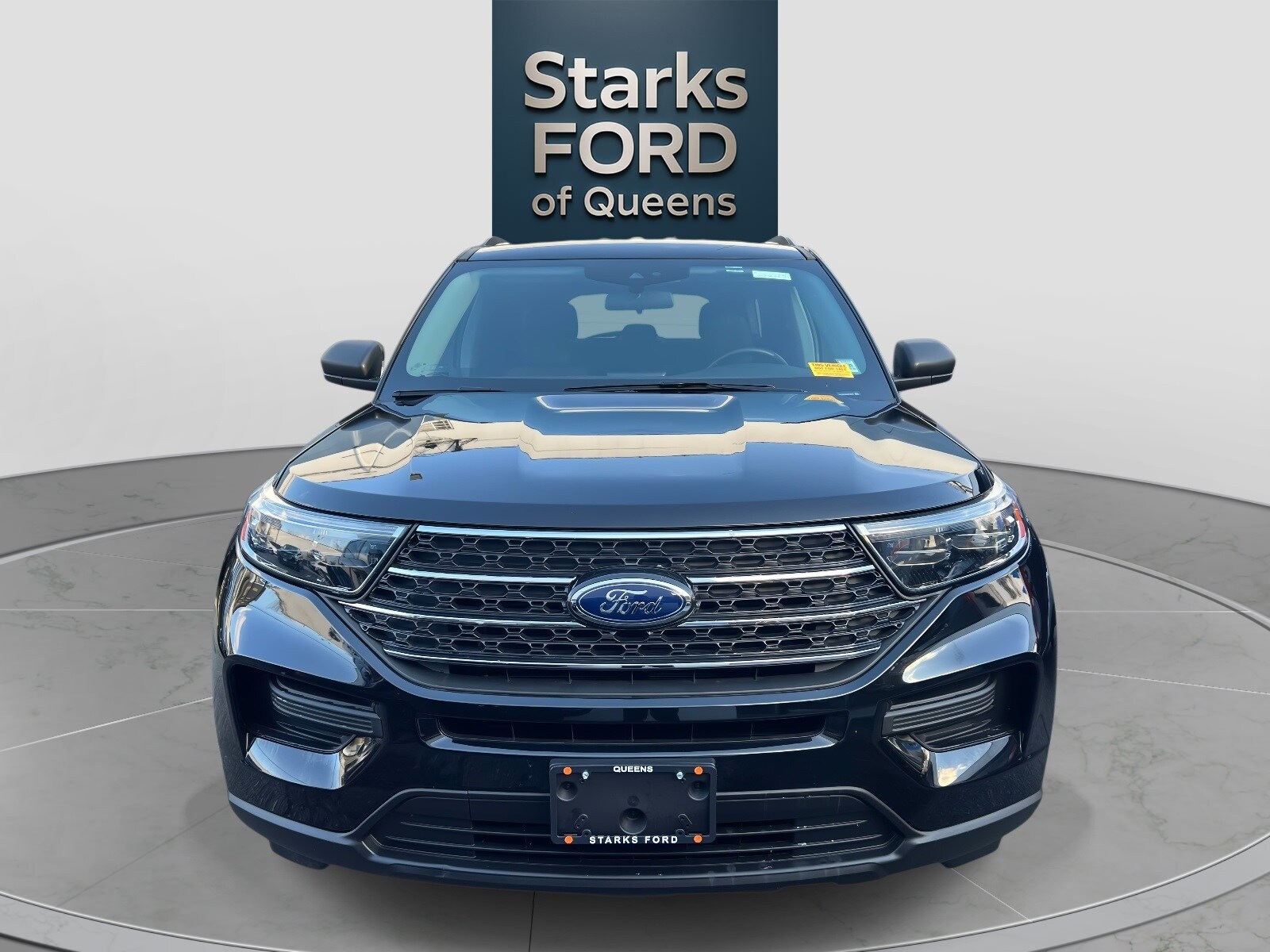 2022 Ford Explorer XLT photo 2