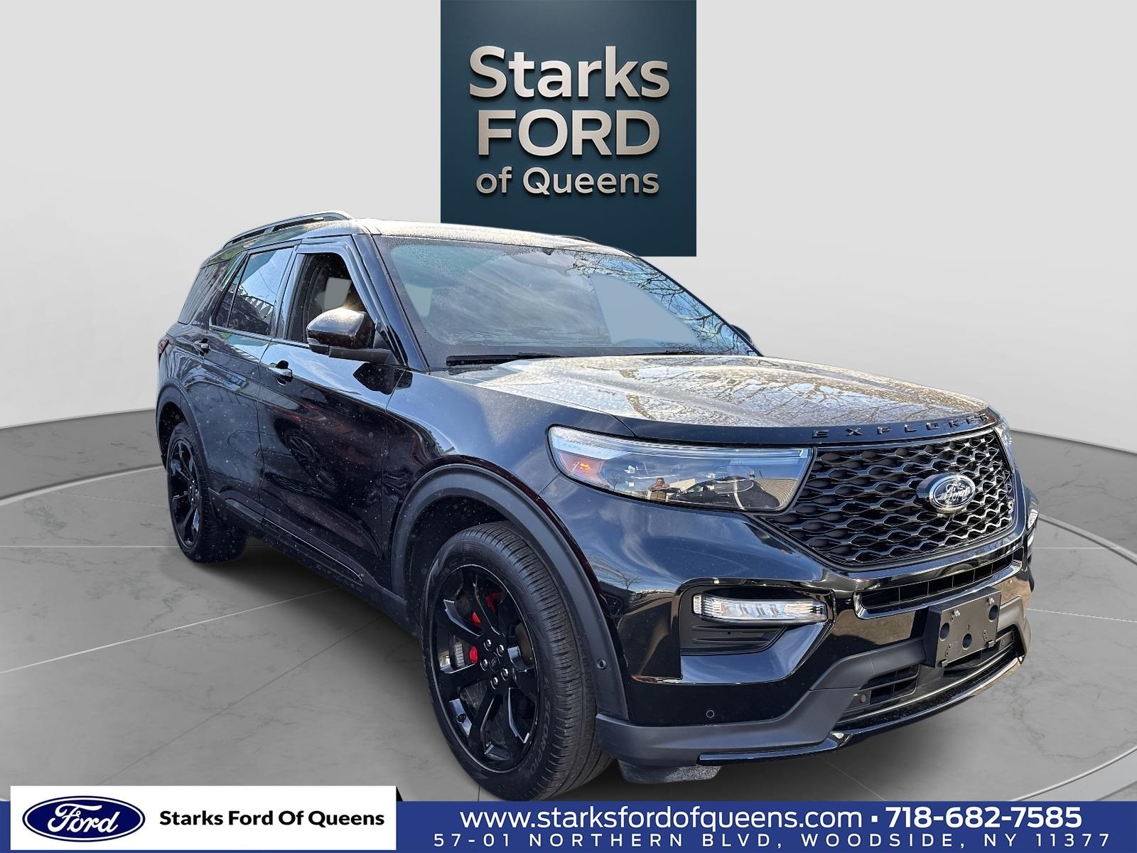 2022 Ford Explorer ST's photo