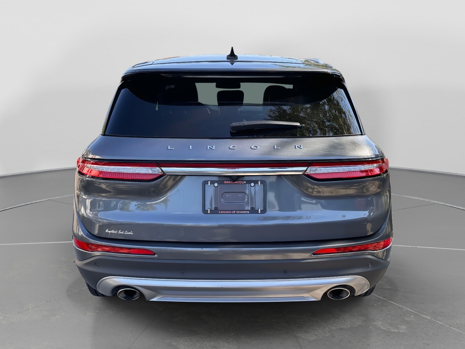2022 Lincoln Corsair Standard photo 4
