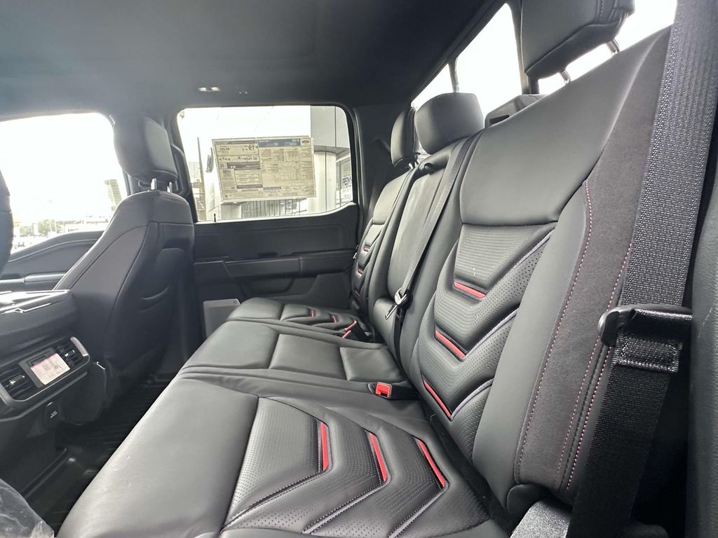 2025 Ford F-150 Lariat - Photo 11