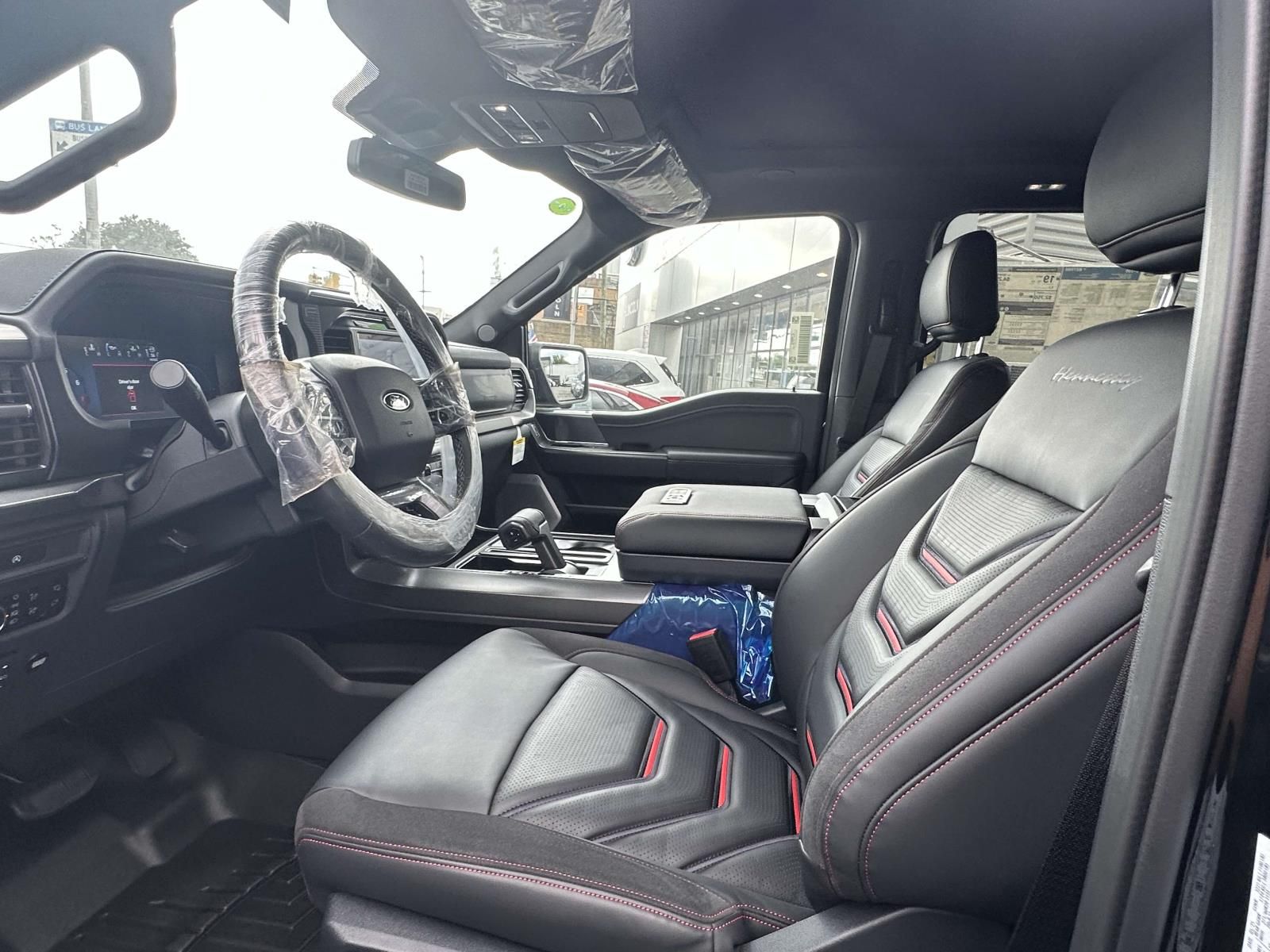 2025 Ford F-150 Lariat - Photo 12