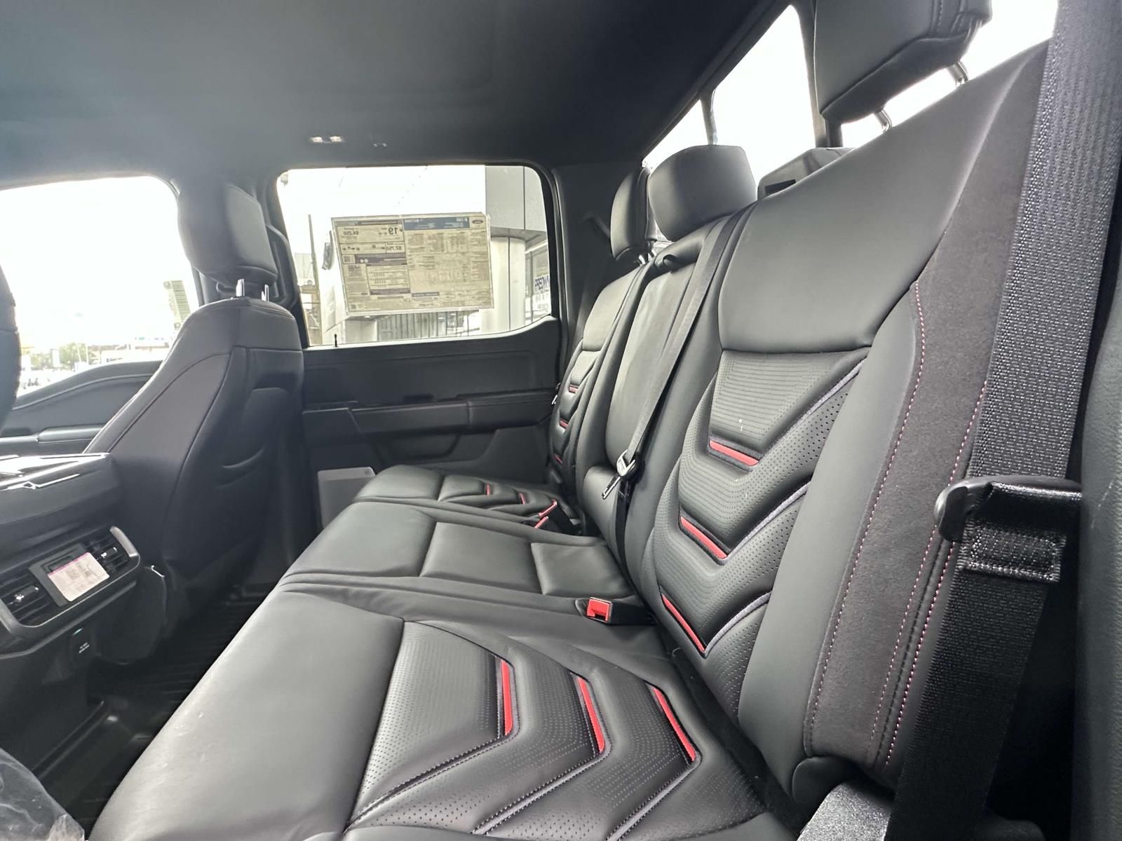 2025 Ford F-150 Lariat - Photo 13