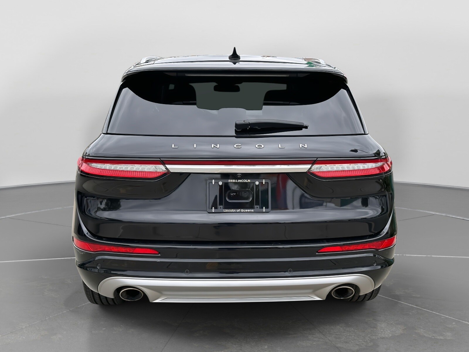 2022 Lincoln Corsair Standard photo 3