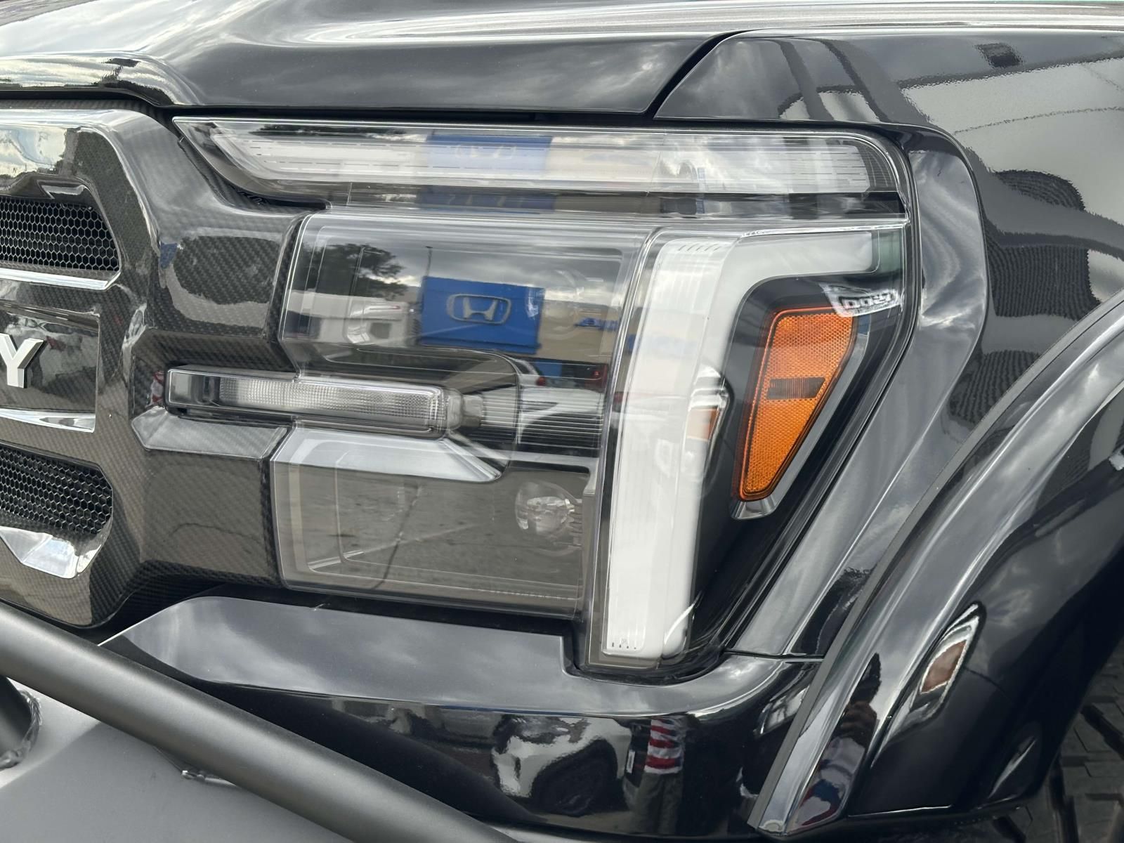 2025 Ford F-150 Lariat - Photo 8