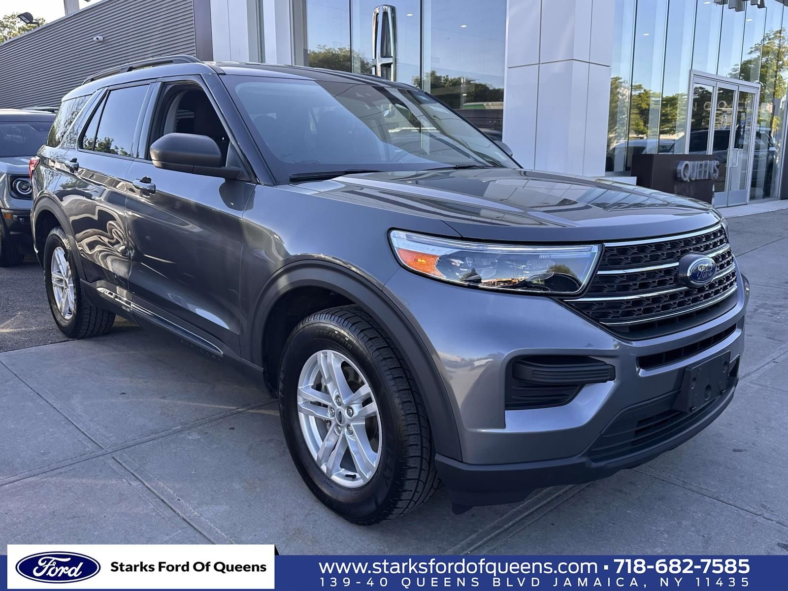 2023 Ford Explorer XLT 4WD's photo