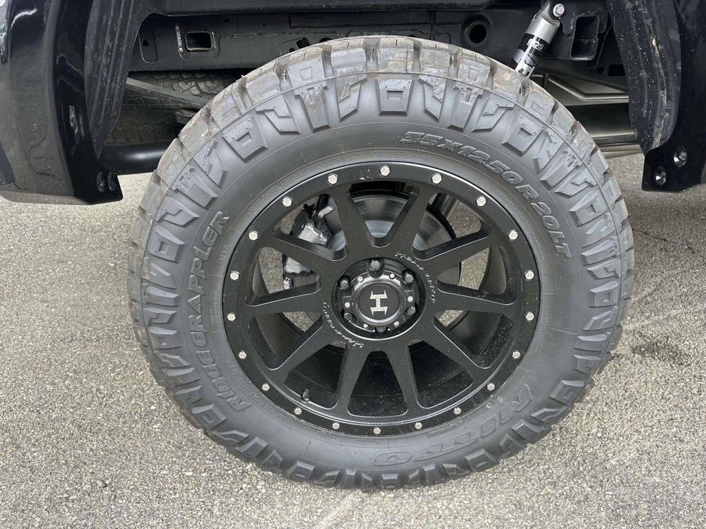 2025 Ford F-150 Lariat - Photo 9