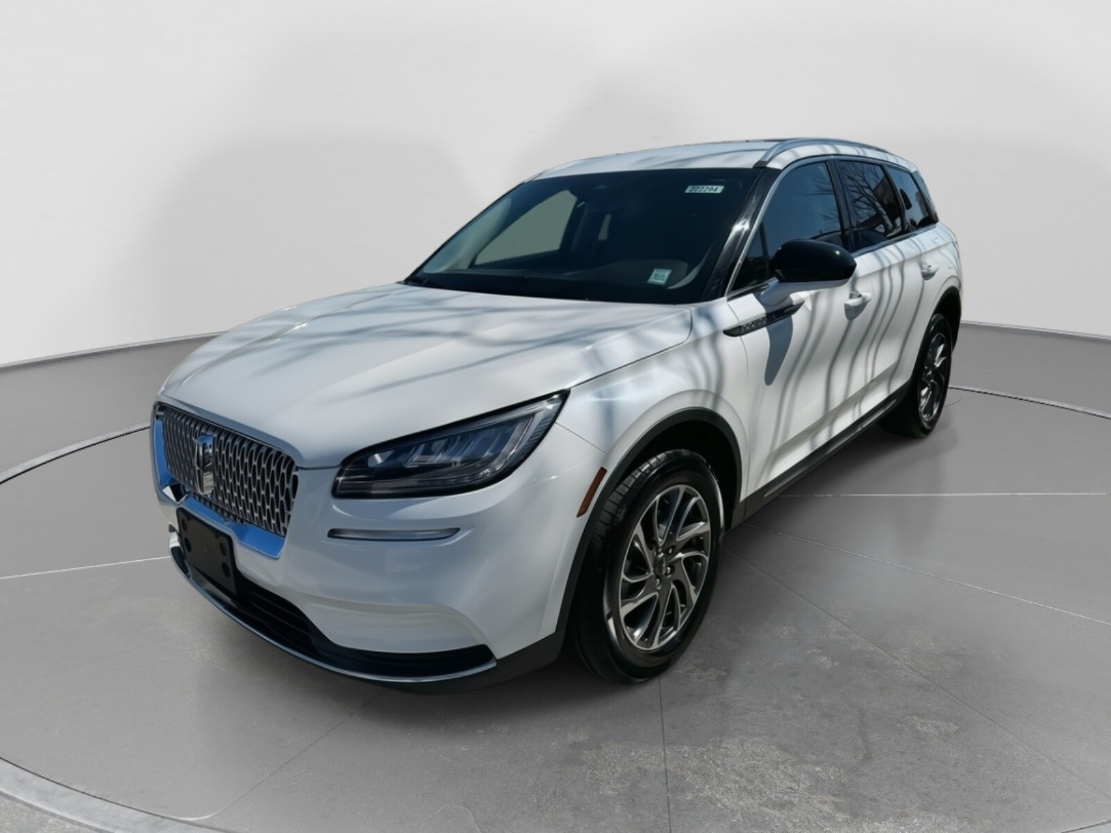 2022 Lincoln Corsair Standard photo 2