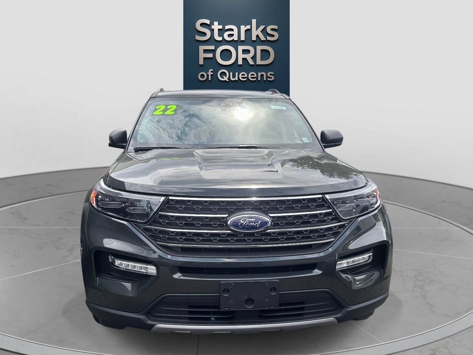 2022 Ford Explorer XLT photo 3