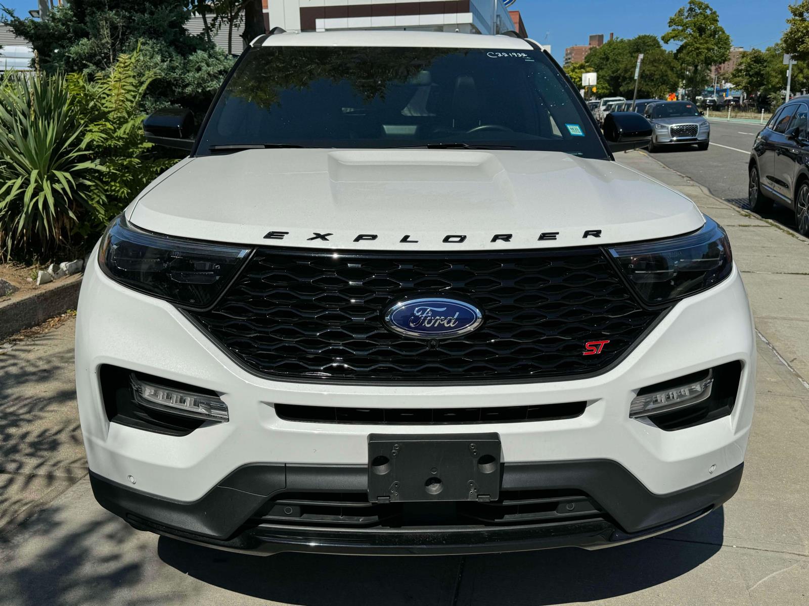 Used 2022 Ford Explorer ST with VIN 1FM5K8GC0NGA75919 for sale in Woodside, NY