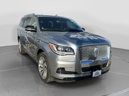 2022 Lincoln Navigator Standard SUV