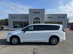 2026 Chrysler Pacifica SELECT Passenger Van