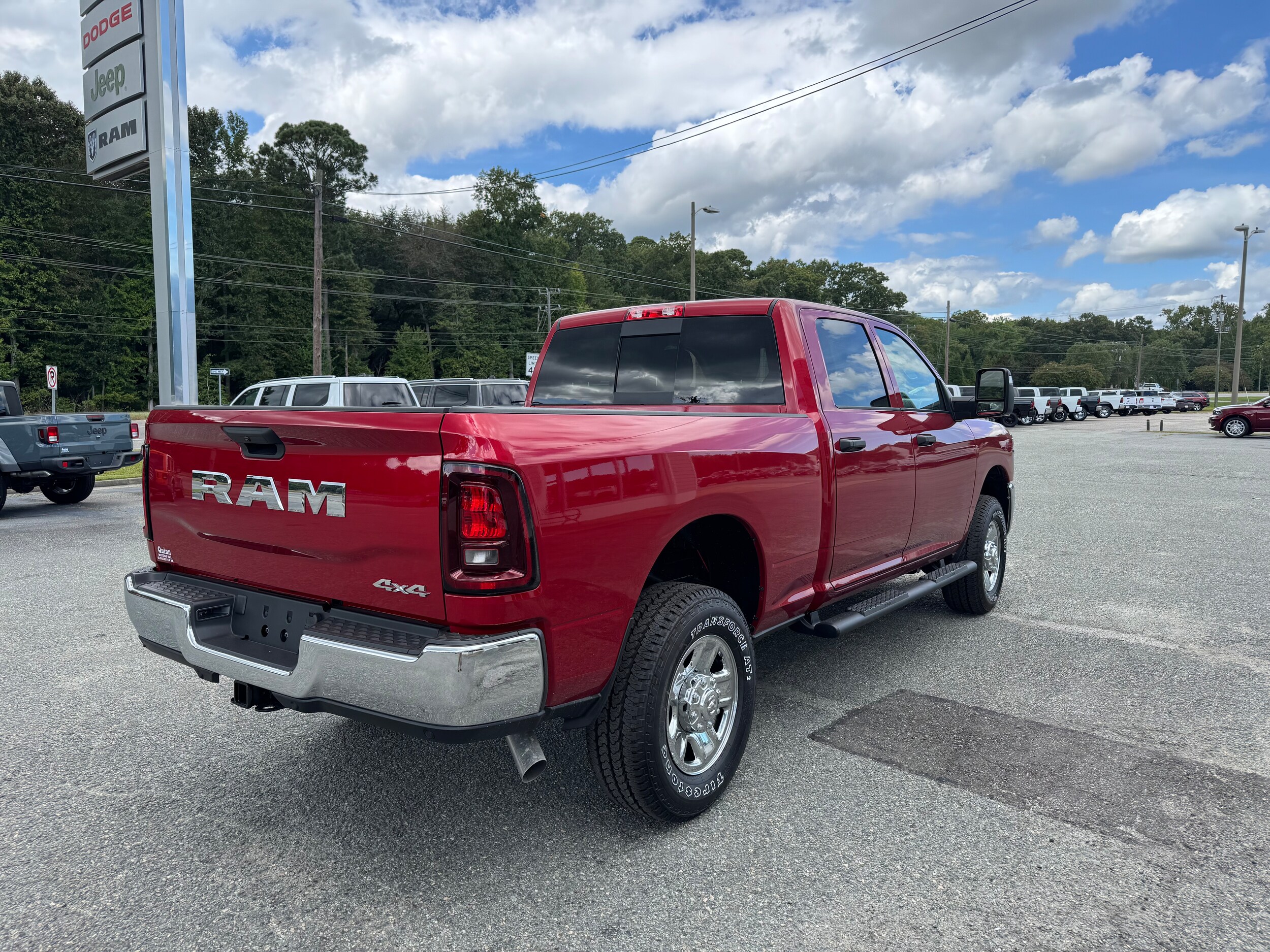 2025 Ram 2500 Tradesman photo 4