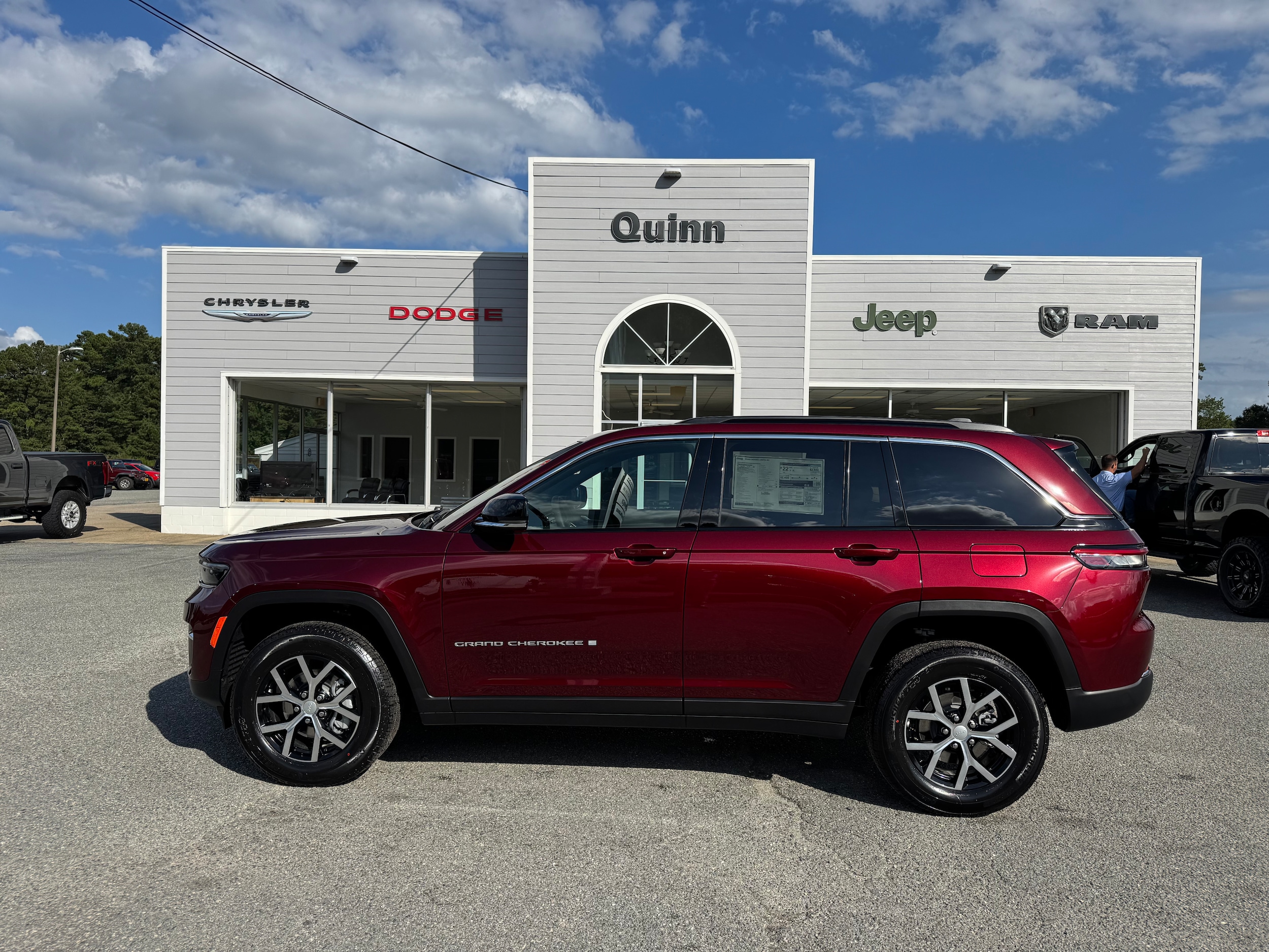 2025 Jeep Grand Cherokee LIMITED 4X4