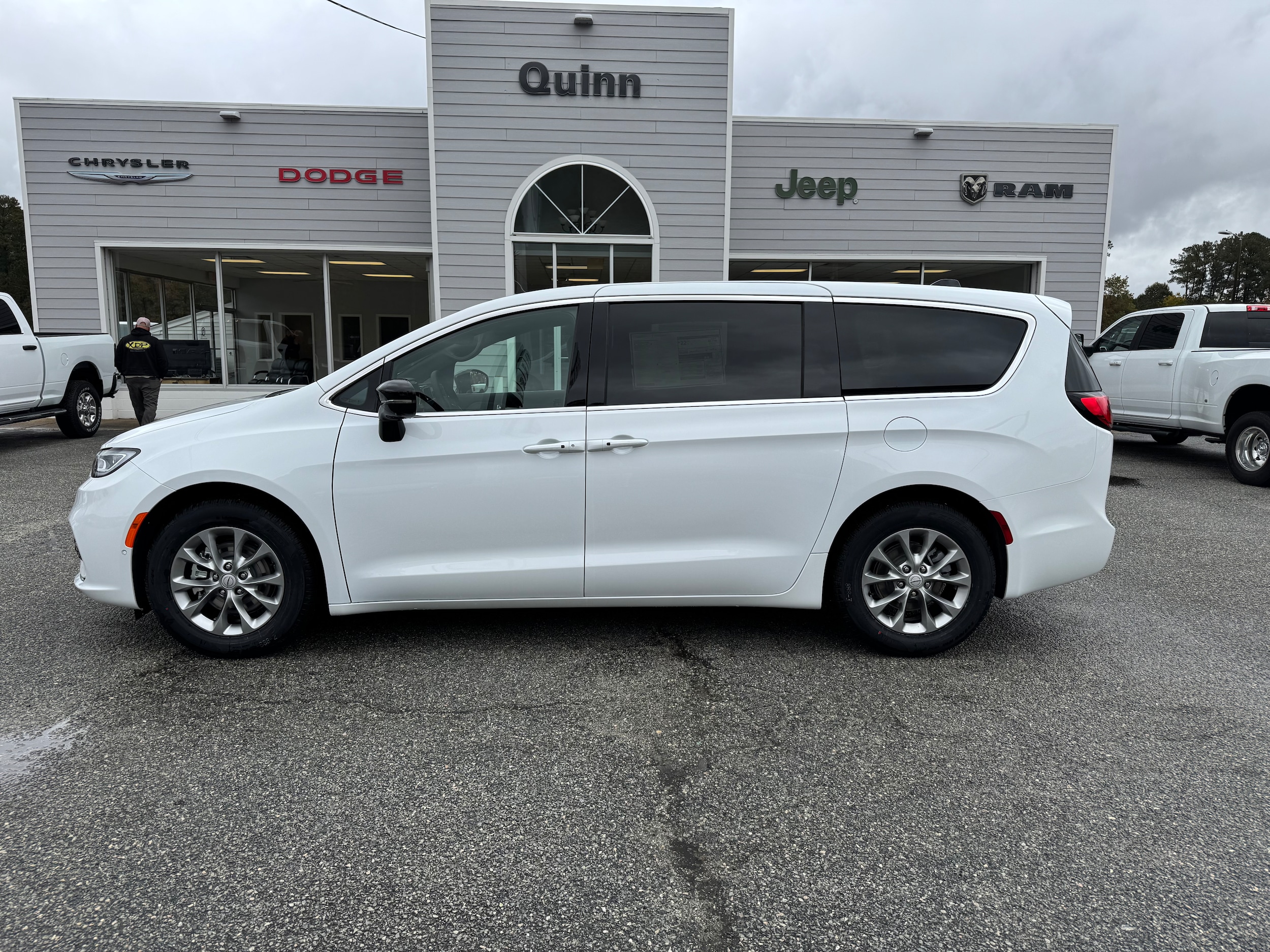 2026 Chrysler Pacifica Passenger Van 