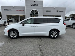 2026 Chrysler Pacifica LIMITED Passenger Van