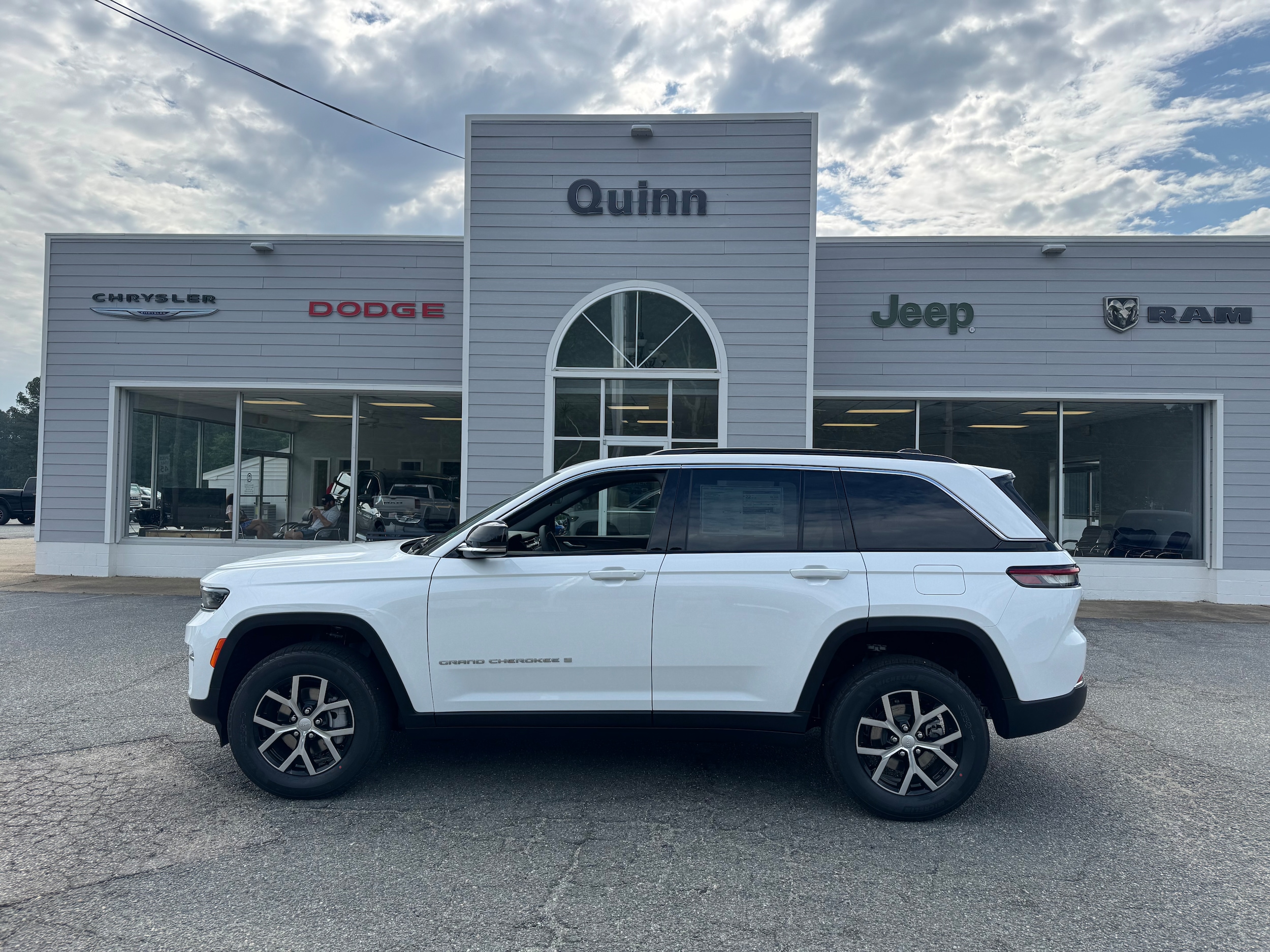 2025 Jeep Grand Cherokee Sport Utility 