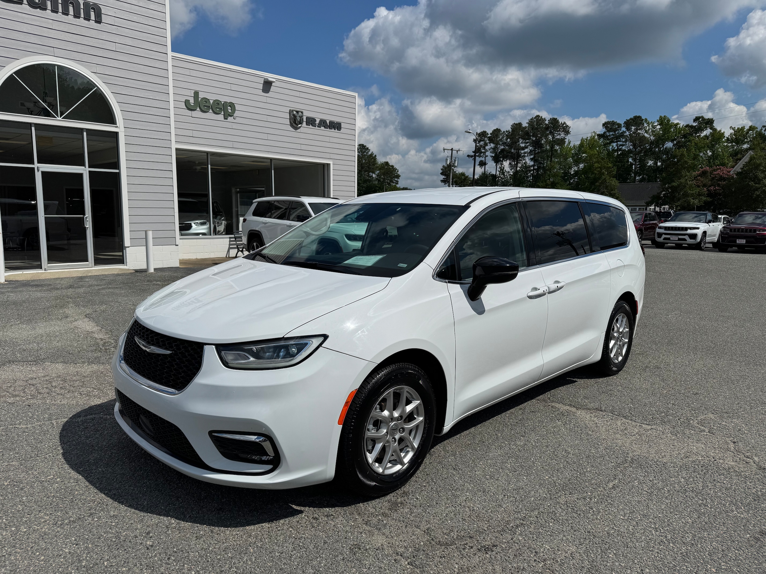 Vehicle Image 2