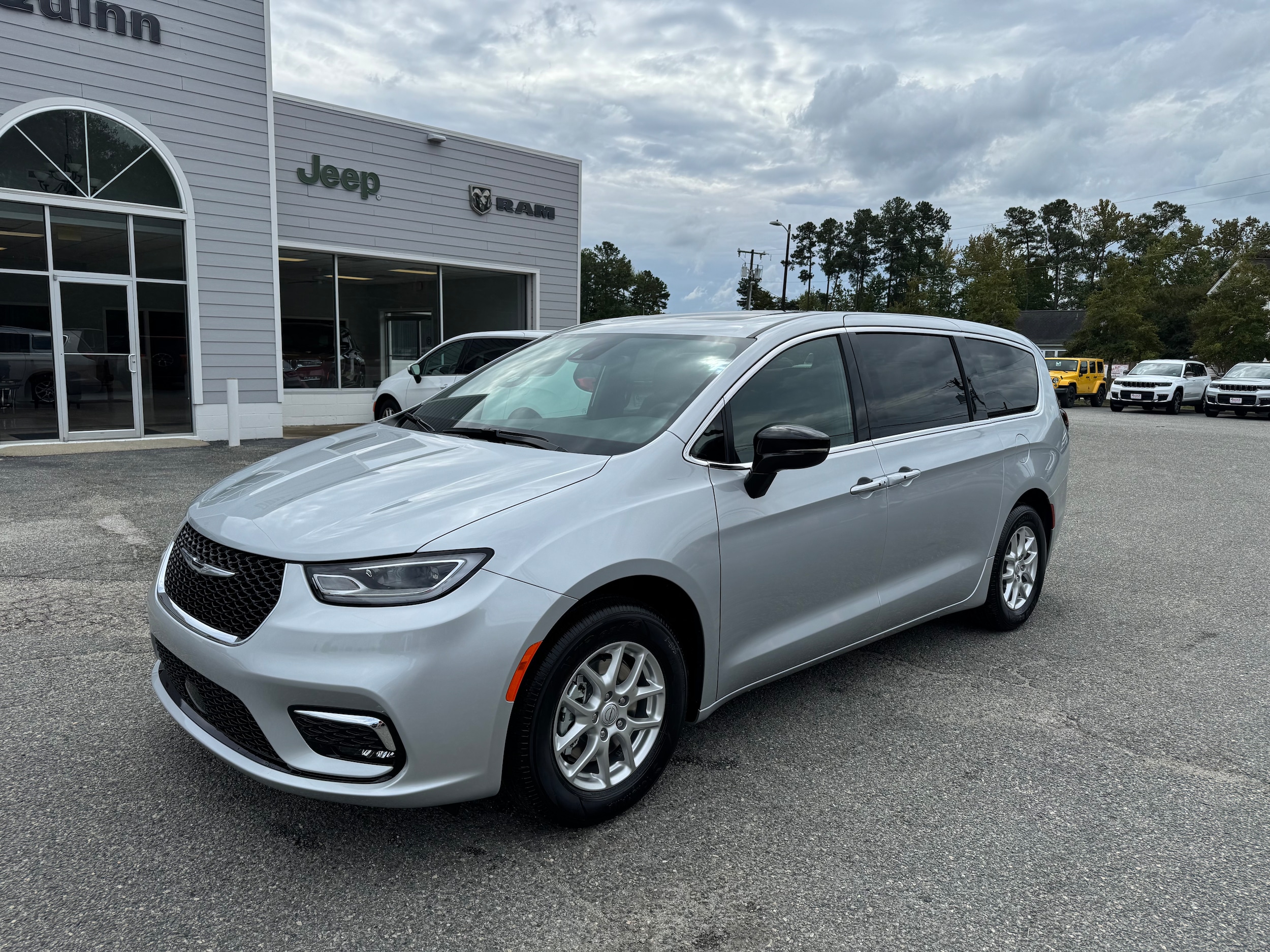 Vehicle Image 2