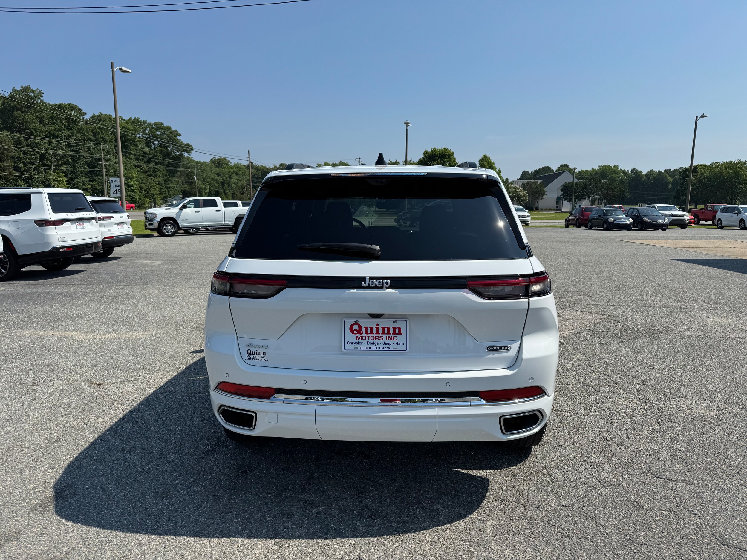 2024 Jeep Grand Cherokee Overland photo 3