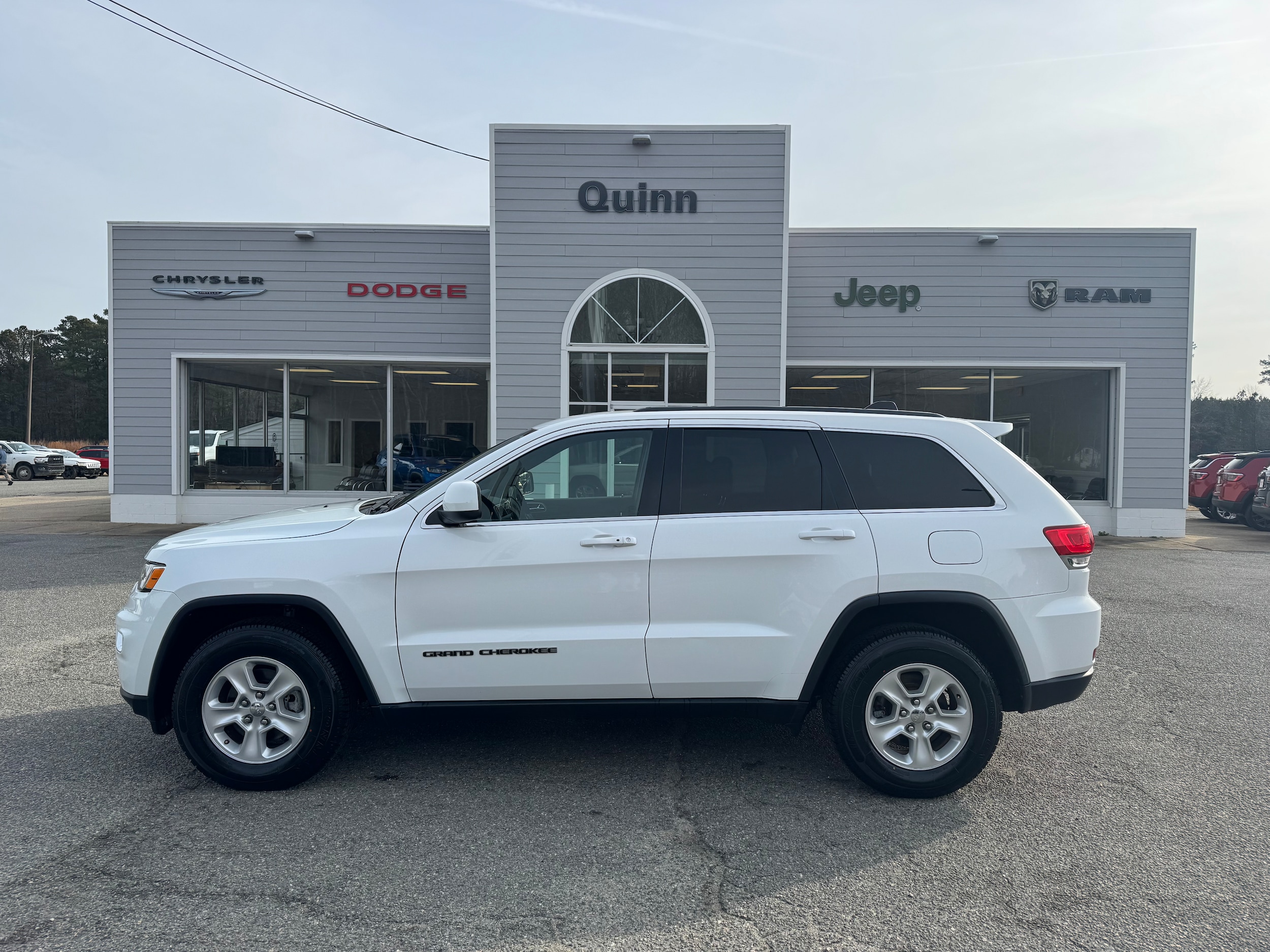 2017 Jeep Grand Cherokee Laredo's photo