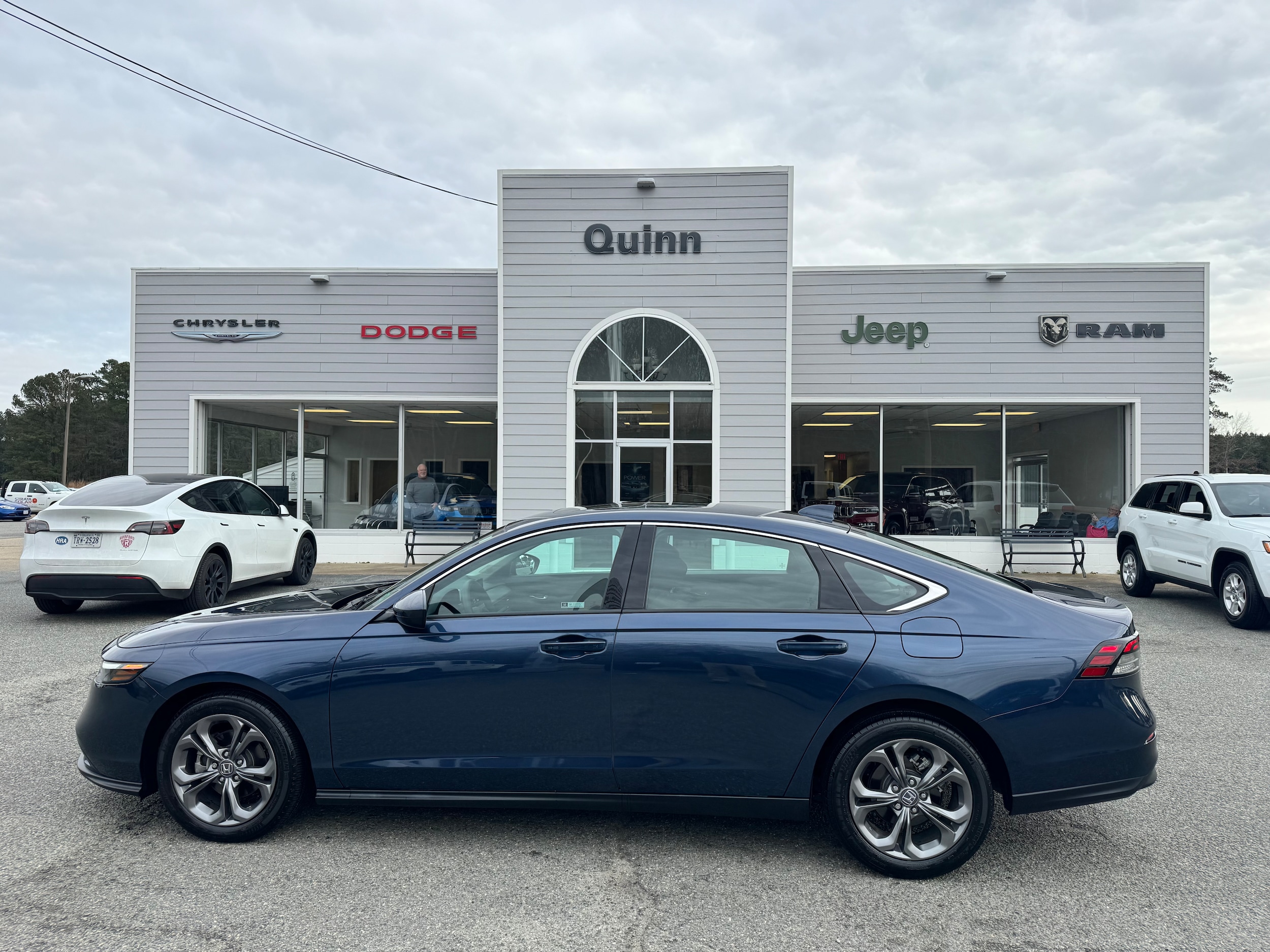 2023 Honda Accord EX's photo