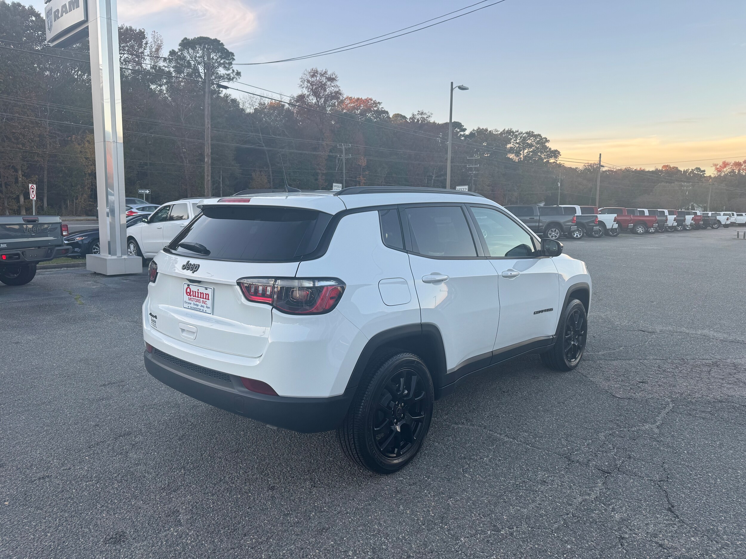 2026 Jeep Compass Latitude Altitude photo 3