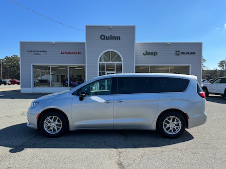 2024 Chrysler Pacifica Touring L Van Passenger Van