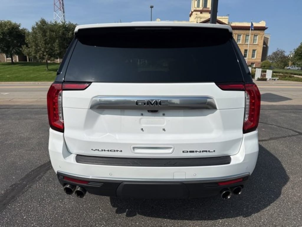 Used 2022 GMC Yukon XL Denali SUV