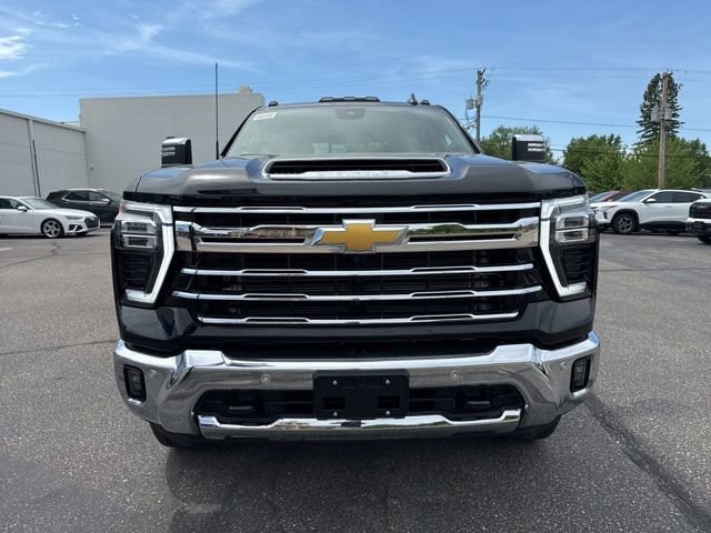 2026 Chevrolet Silverado 2500 HD LTZ - Photo 8