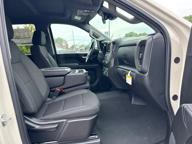 2026 Chevrolet Silverado 2500 HD Custom - Photo 8