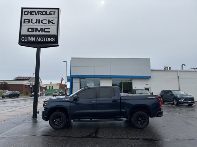 Used 2021 Chevrolet Silverado 1500 LT Trail Boss with VIN 1GCPYFED1MZ416999 for sale in Ellsworth, WI