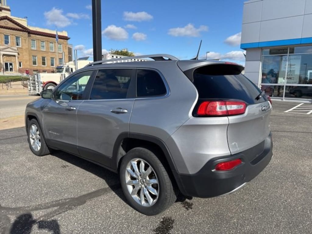 Used 2017 Jeep Cherokee Limited SUV